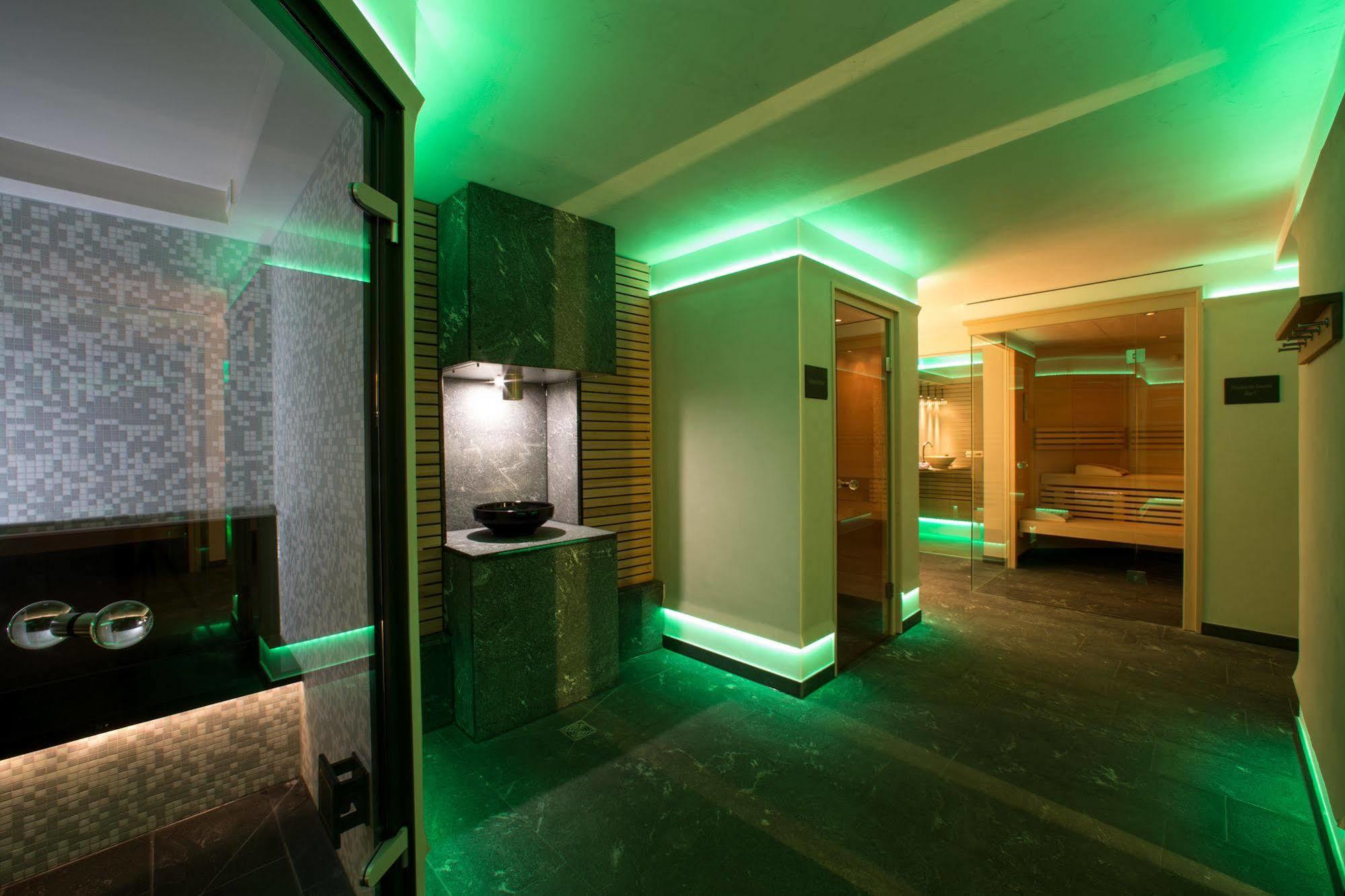 Hotel Hirsch 오버스타우펜 외부 사진